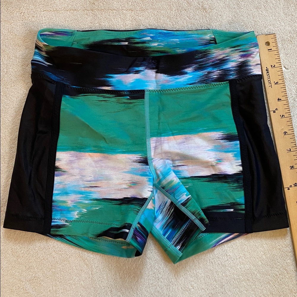 Lululemon Water: Sun & Swim women’s swim shorts Pigment Wind Dragonfly Sz S - Picture 8 of 8